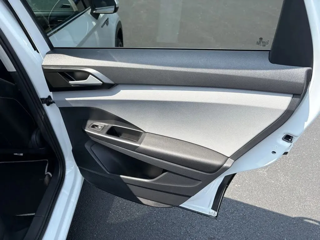 Volkswagen Taos photo 30