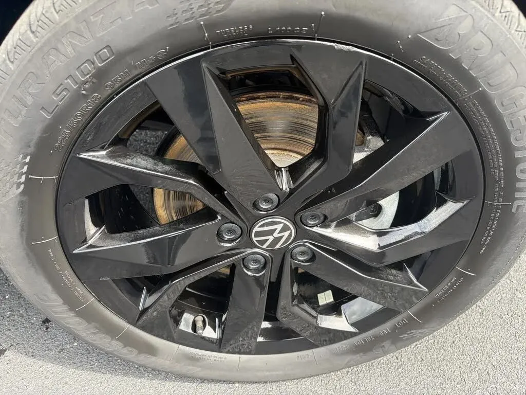 Volkswagen Taos photo 13