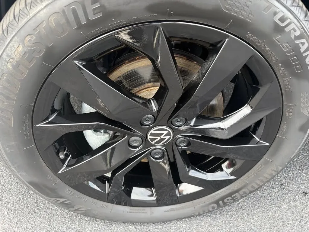 Volkswagen Taos photo 14