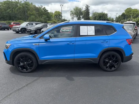 More photos of 2023 Volkswagen Taos SE 4Motion at Lebanon Auto Sales, PA
