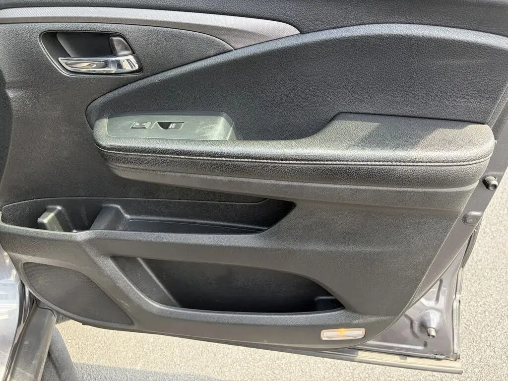 Honda Ridgeline photo 28
