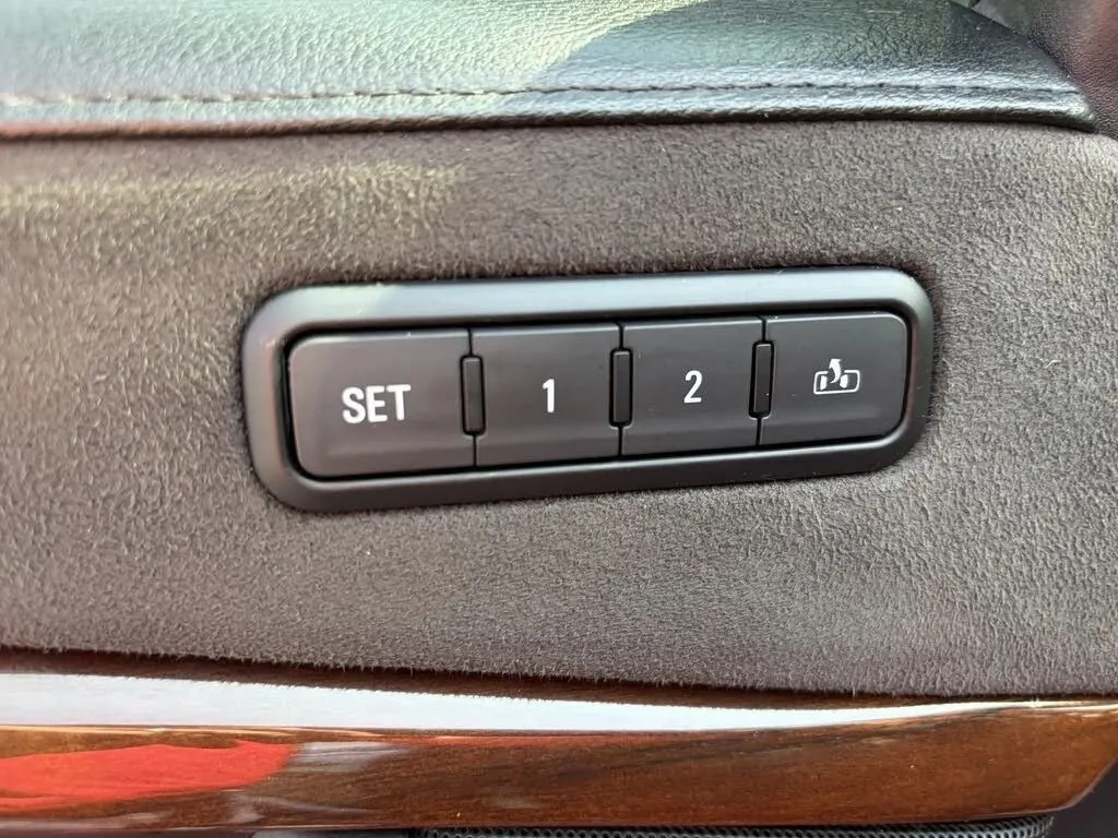 Cadillac Escalade photo 15