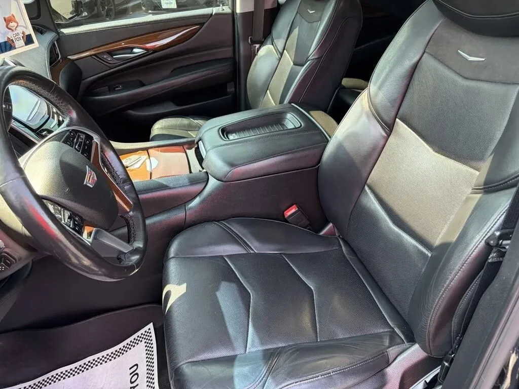 Cadillac Escalade photo 13
