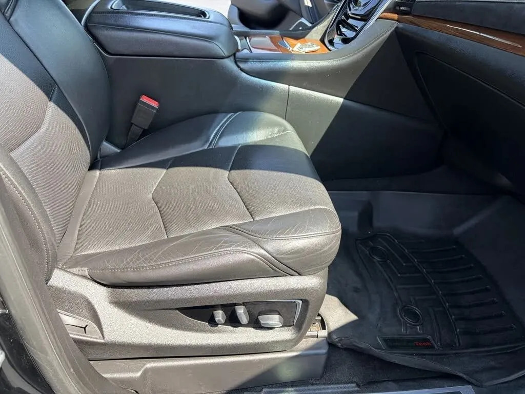 Cadillac Escalade photo 23