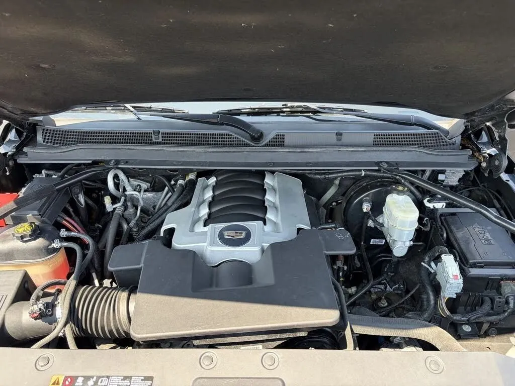 Cadillac Escalade photo 11