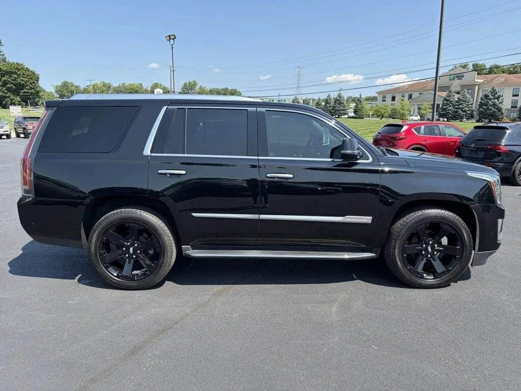 Cadillac Escalade photo 8