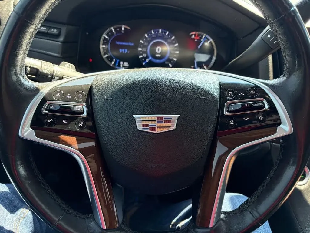 Cadillac Escalade photo 26