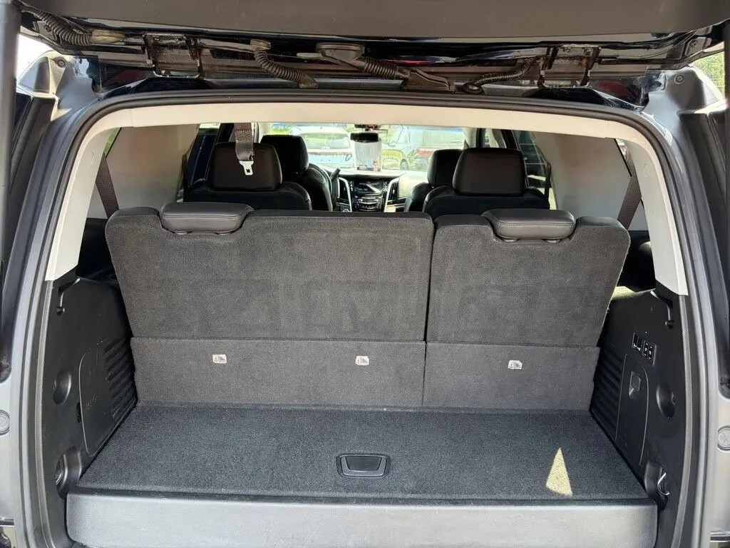 Cadillac Escalade photo 18