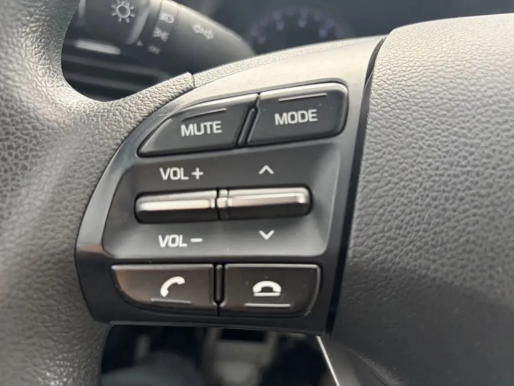 Hyundai Elantra photo 29