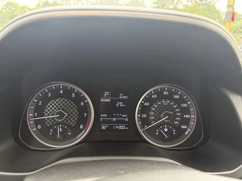 Hyundai Elantra photo 26