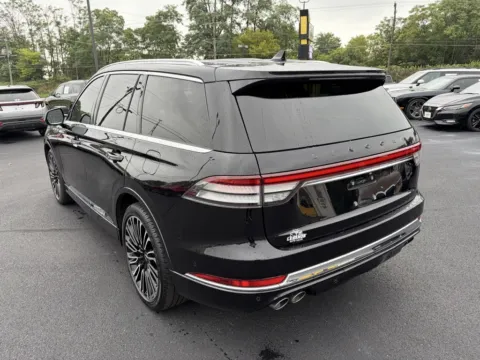 More photos of 2021 Lincoln Aviator Black Label at Lebanon Auto Sales, PA