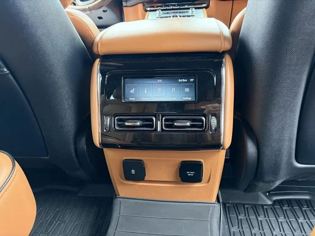 Lincoln Aviator photo 27