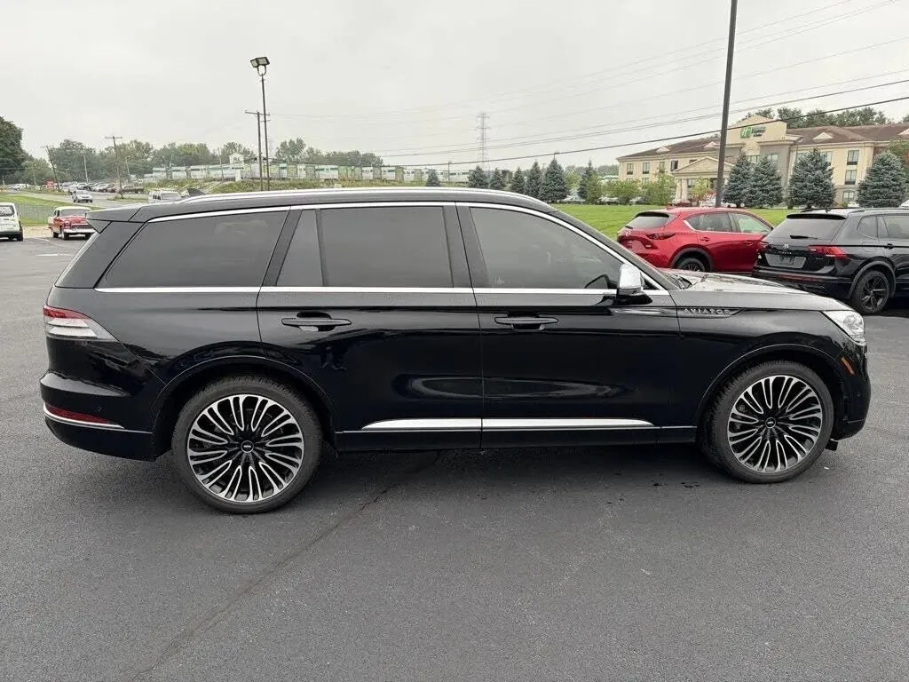 Lincoln Aviator photo 8