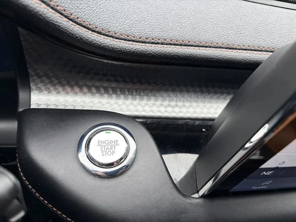 Lincoln Aviator photo 39