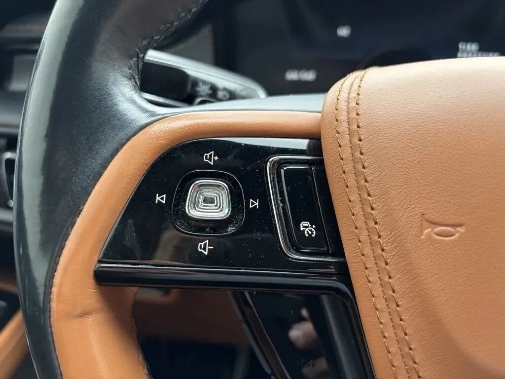 Lincoln Aviator photo 33
