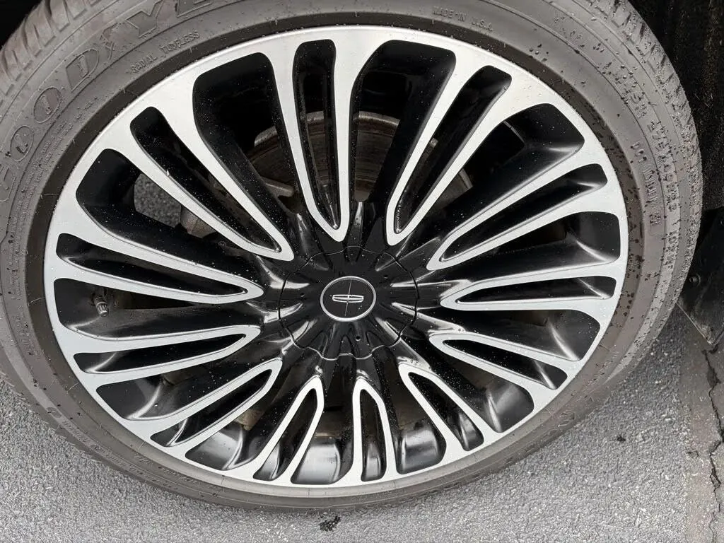 Lincoln Aviator photo 11