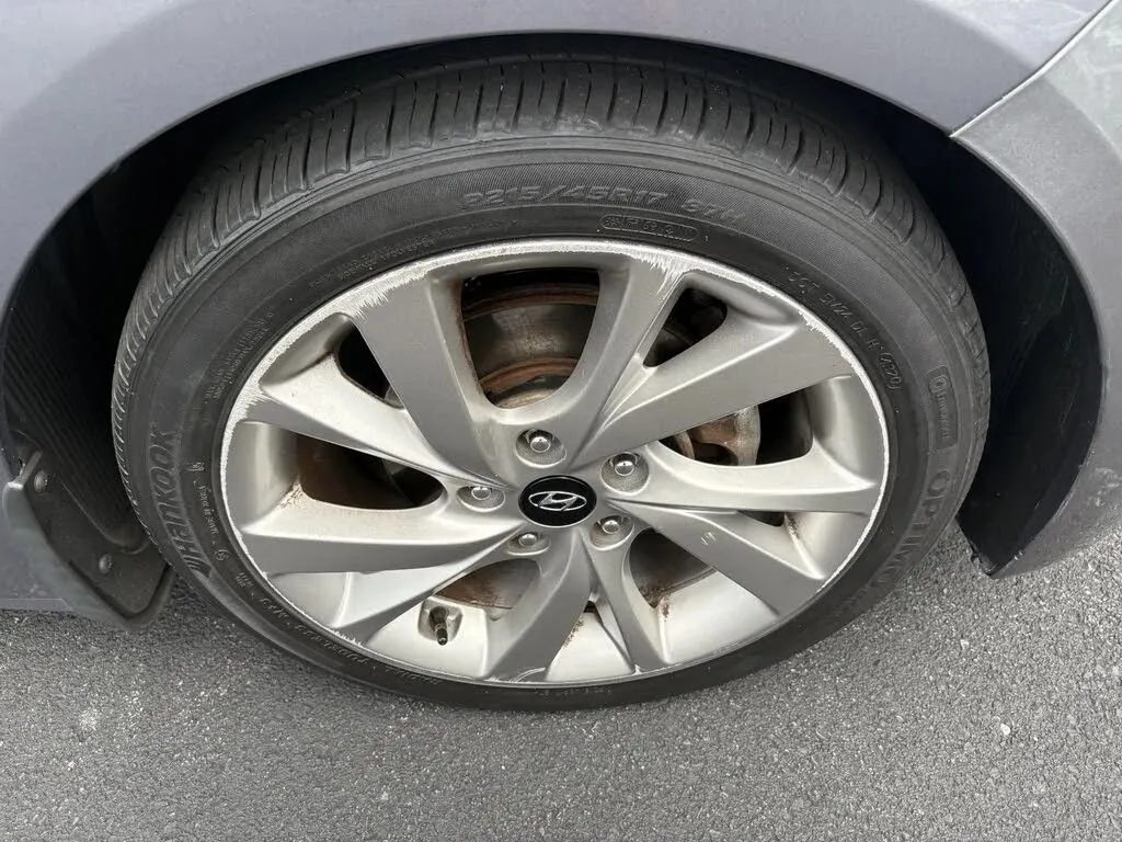 Hyundai Veloster photo 33