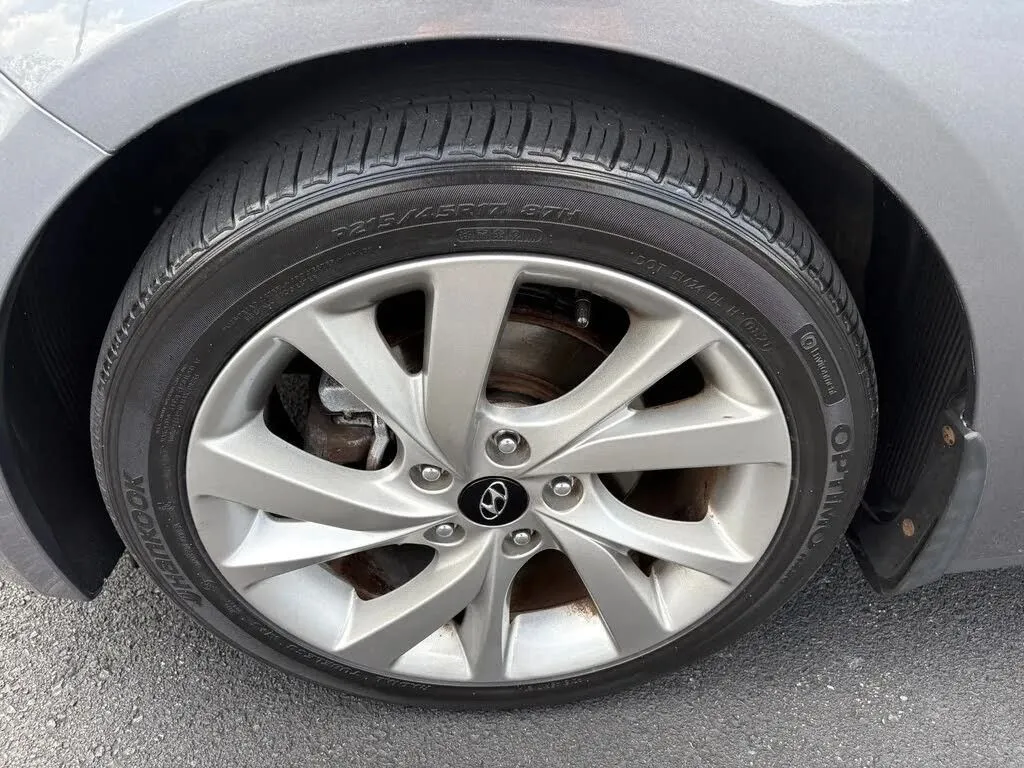 Hyundai Veloster photo 31