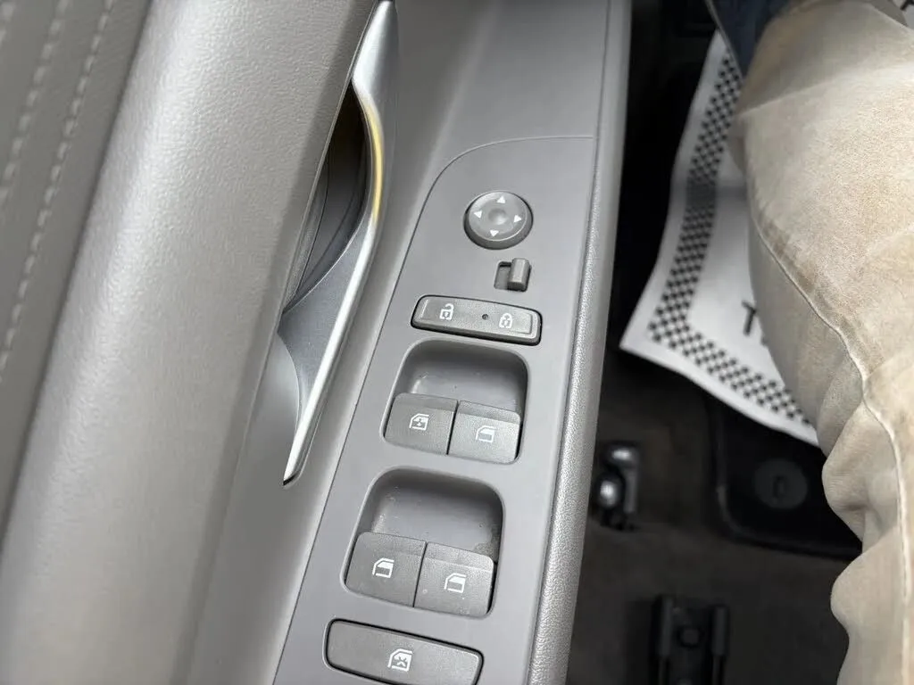 Hyundai Elantra photo 29