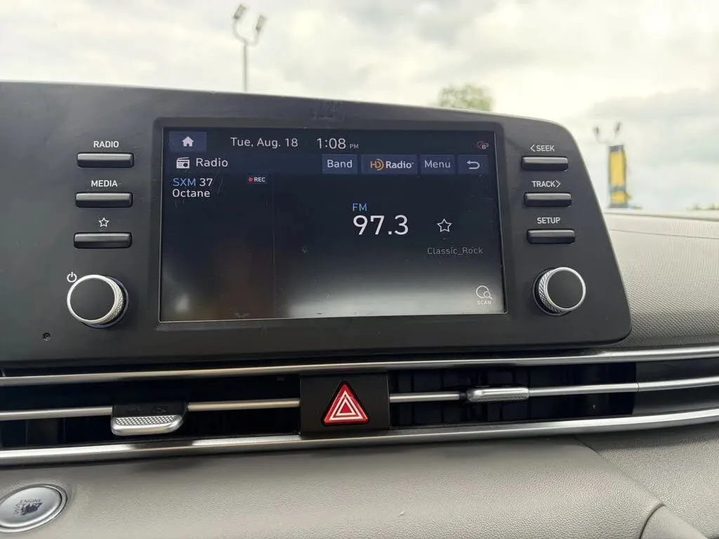 Hyundai Elantra photo 33