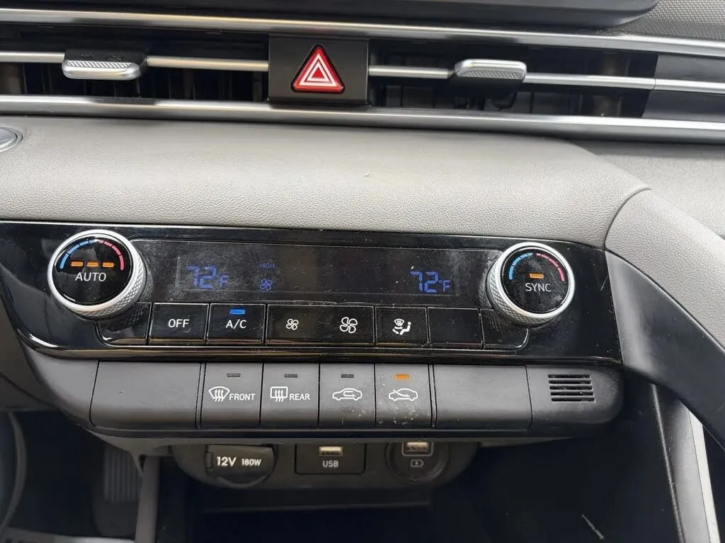 Hyundai Elantra photo 34