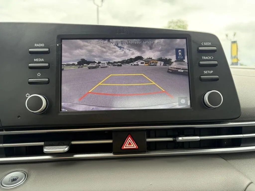 Hyundai Elantra photo 32