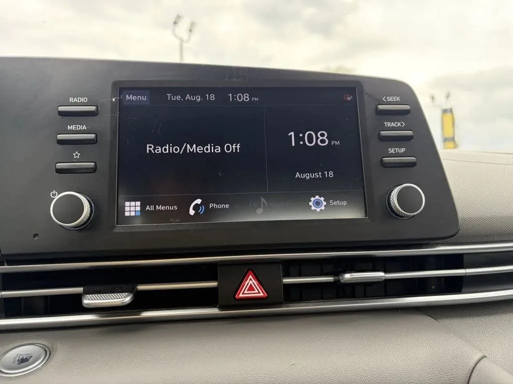 Hyundai Elantra photo 31