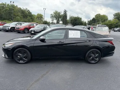 More photos of 2023 Hyundai Elantra SEL at Lebanon Auto Sales, PA