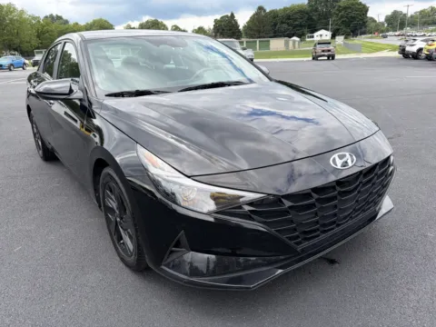 Black 2023 Hyundai Elantra SEL for sale in Lebanon, PA