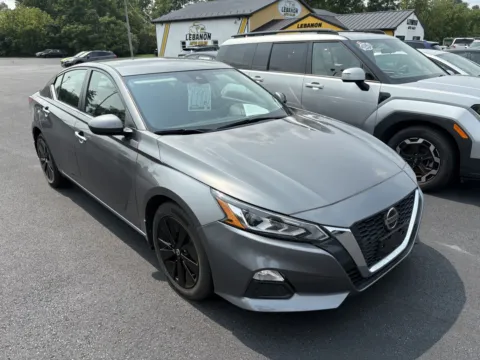 Gray 2022 Nissan Altima 2.5 SV AWD for sale in Lebanon, PA