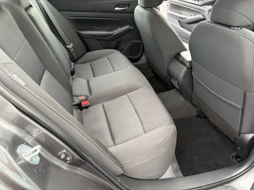 Nissan Altima photo 23