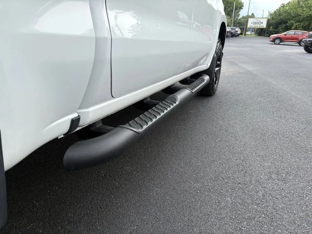 Chevrolet Silverado photo 13