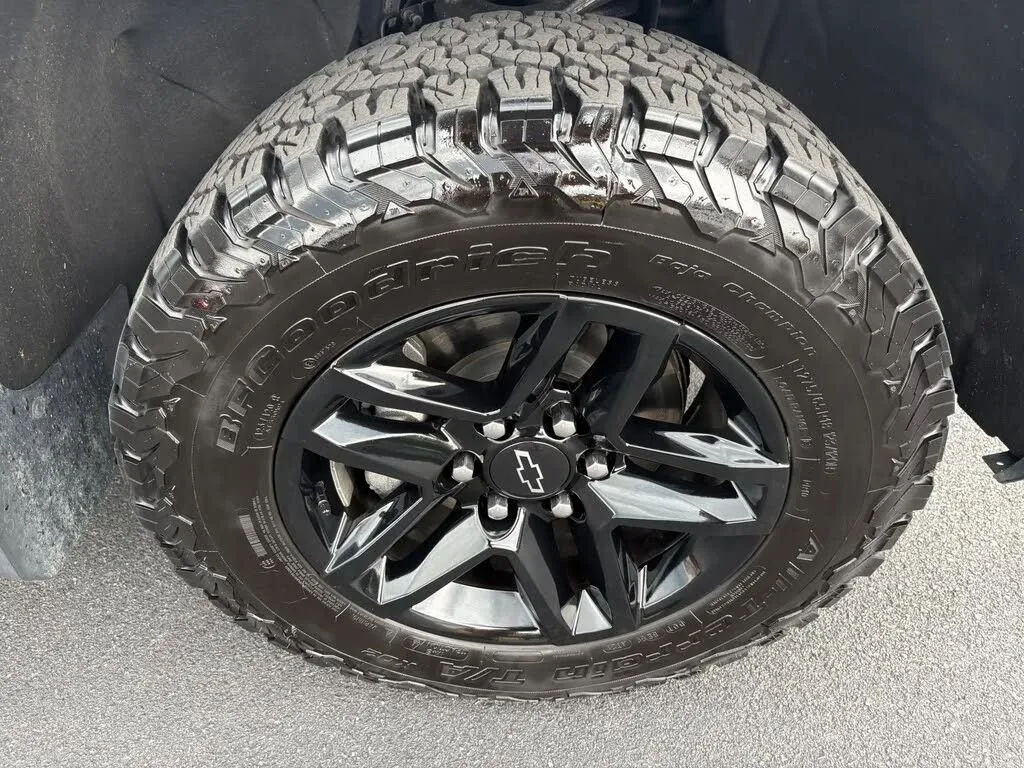 Chevrolet Silverado photo 39
