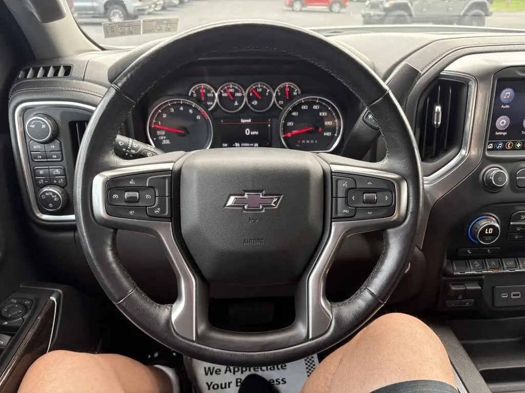 Chevrolet Silverado photo 14