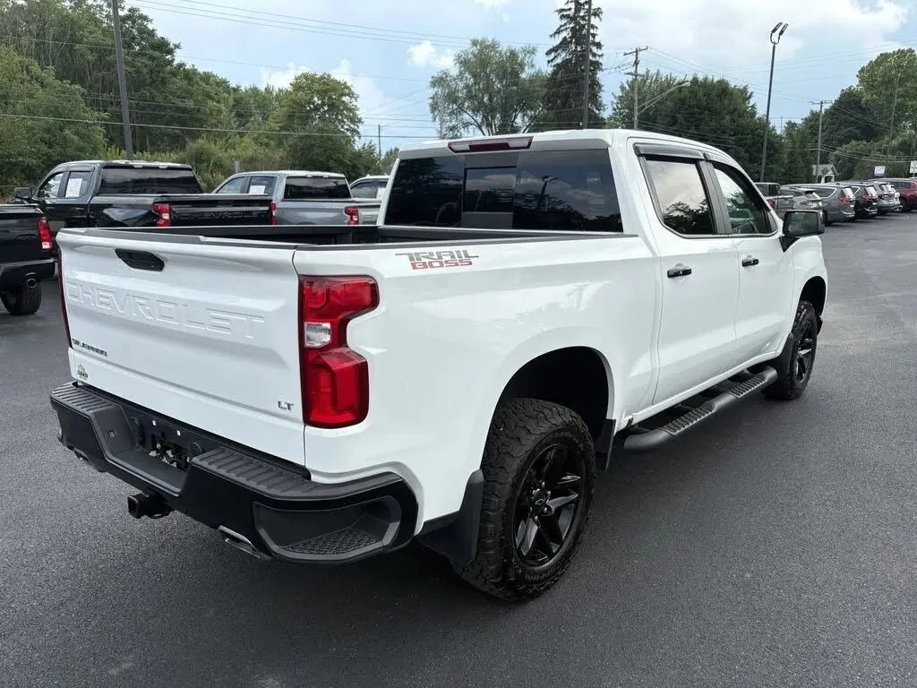 Chevrolet Silverado photo 10