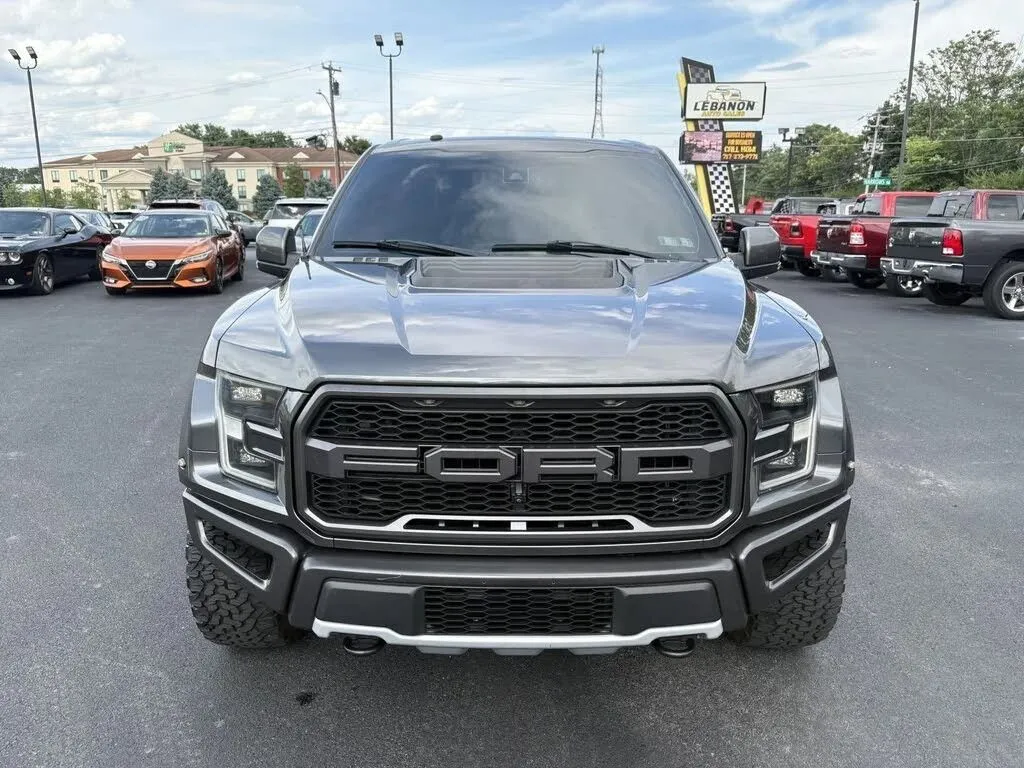 Ford F-150 photo 2