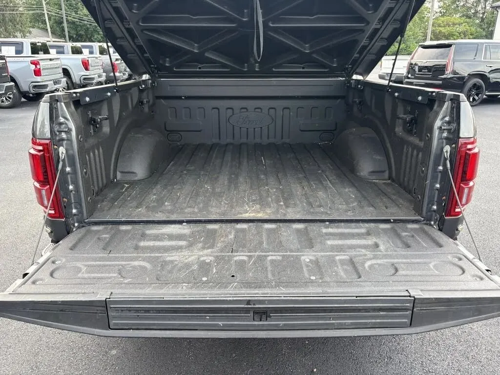 Ford F-150 photo 9