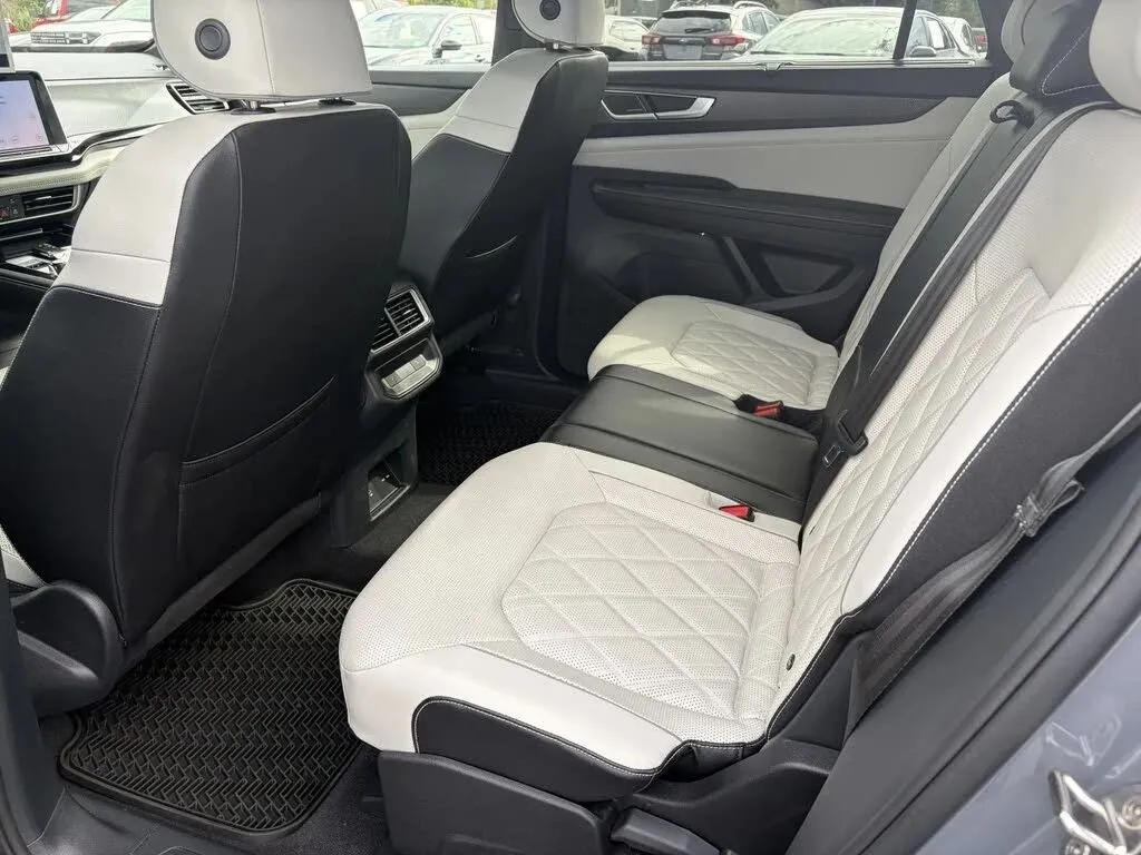 Volkswagen Atlas Cross Sport photo 21