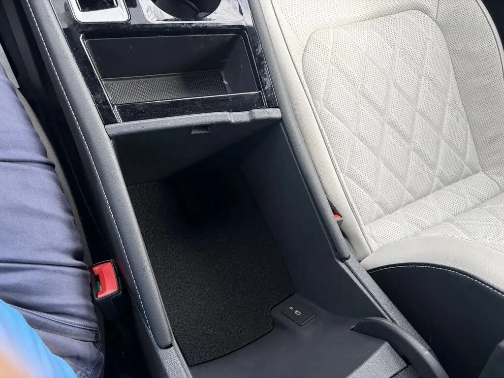 Volkswagen Atlas Cross Sport photo 48