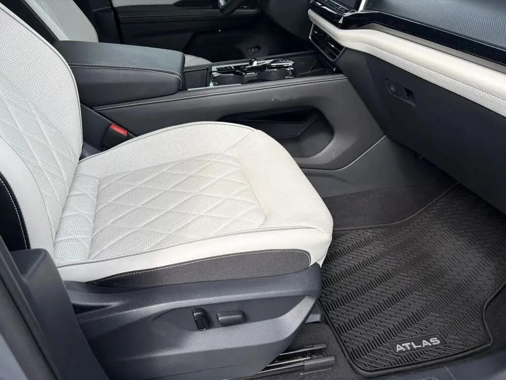 Volkswagen Atlas Cross Sport photo 29