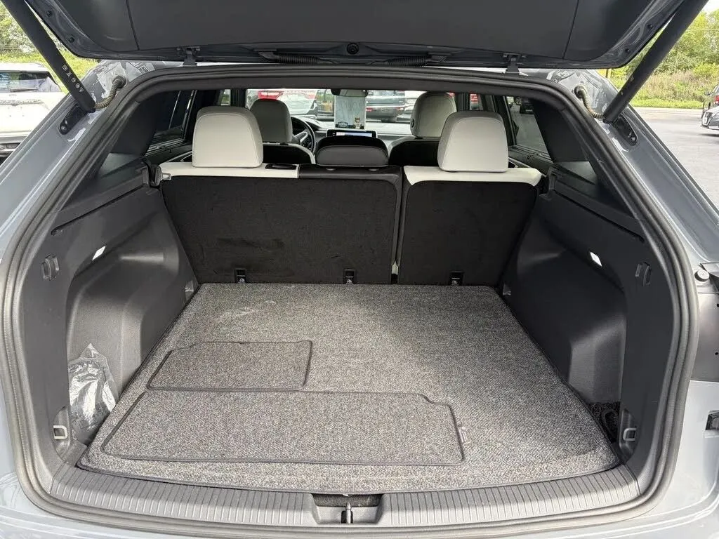 Volkswagen Atlas Cross Sport photo 23