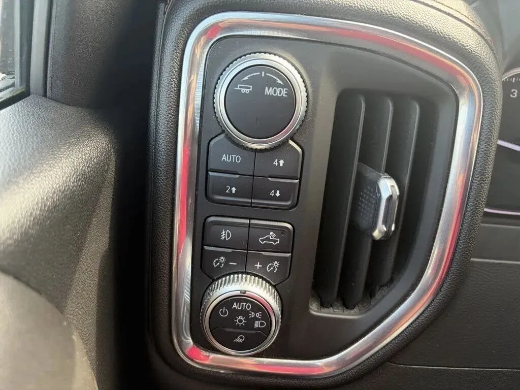 GMC Sierra photo 30
