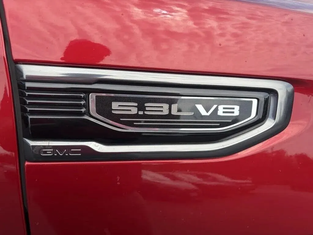 GMC Sierra photo 9