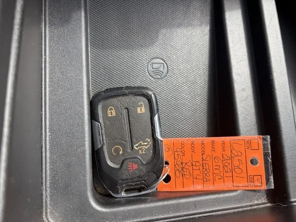 GMC Sierra photo 41