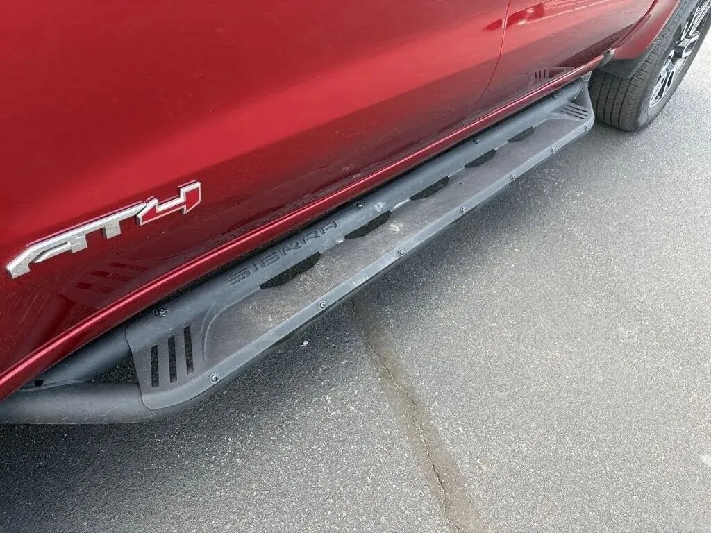 GMC Sierra photo 10