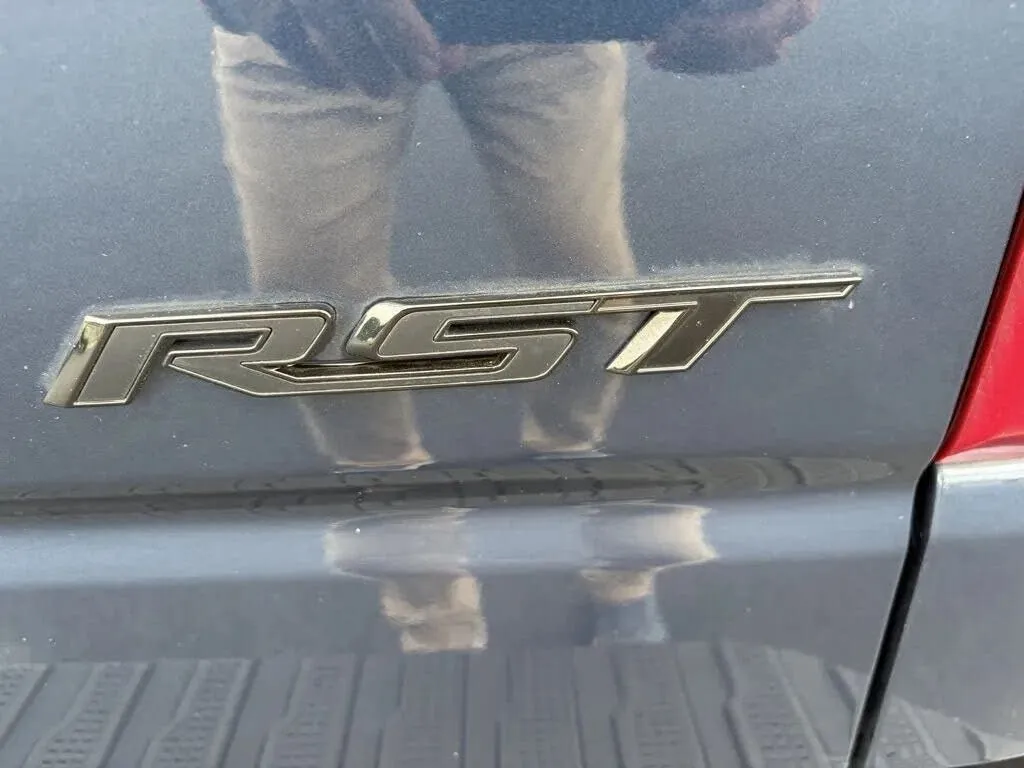 Chevrolet Silverado photo 13