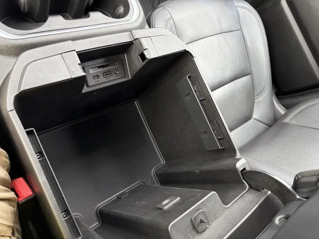 Chevrolet Silverado photo 45