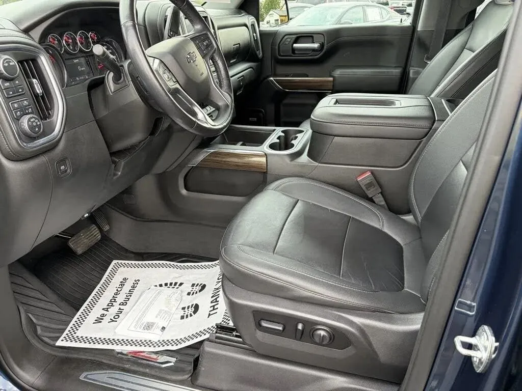 Chevrolet Silverado photo 19