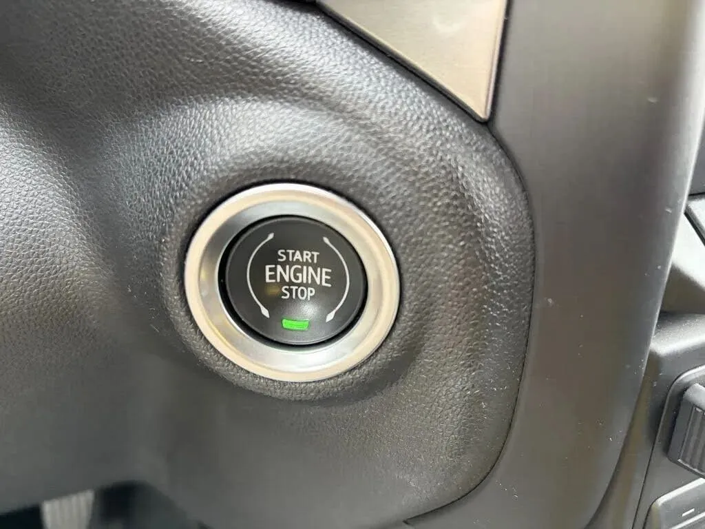 Chevrolet Silverado photo 29