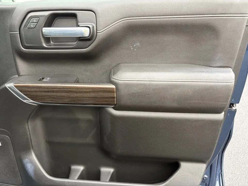 Chevrolet Silverado photo 30